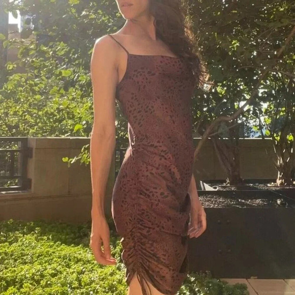 Aritzia Wilfred Only Ruched Slip Satin Dress Leopard Animal Print Size Medium - Picture 3 of 7